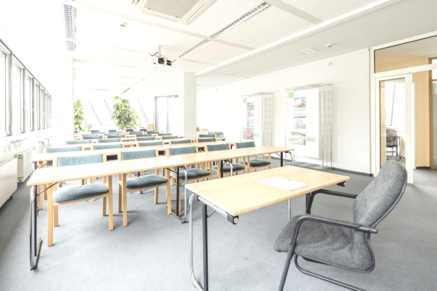 Grupa uczestników programu rozwoju zawodowego podczas praktycznych zajęć z pracy socjalnej